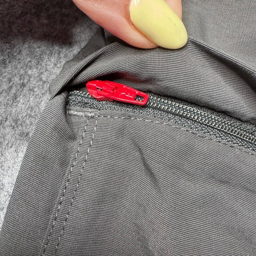 The North Face Mens Convertible Cargo Hiking Pants Gray Zip Off Shorts Regular